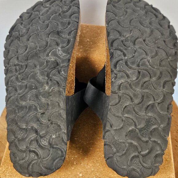 Betula By Birkenstock Black Gizeh Sandals - Picture 7 of 7